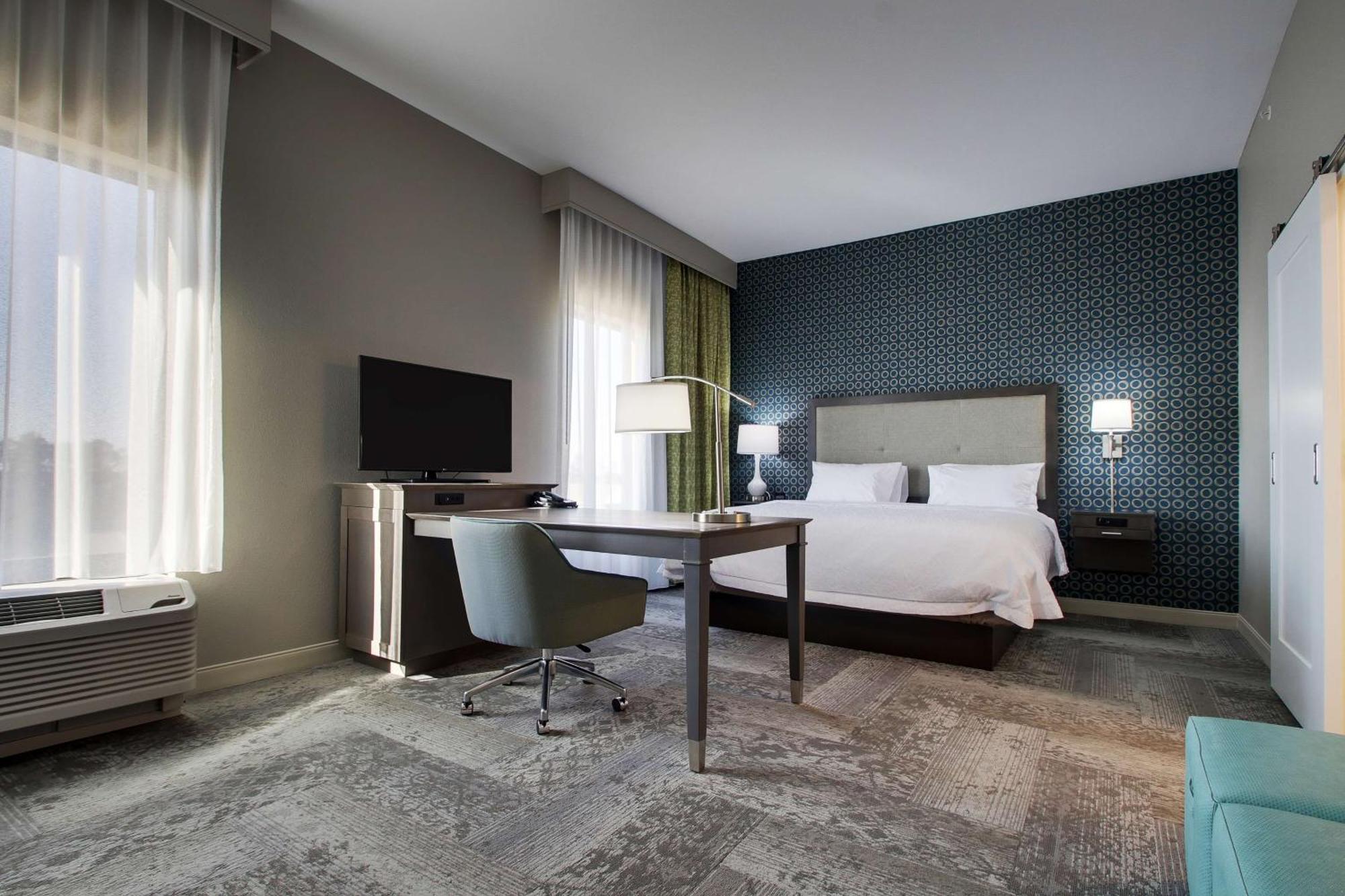 Hampton & By Hilton Knightdale Hotel