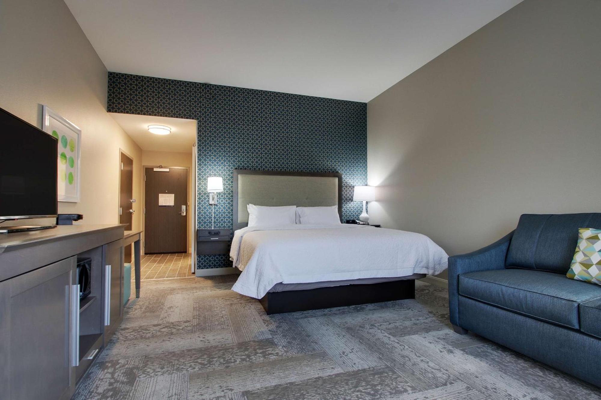 Hampton & By Hilton Knightdale